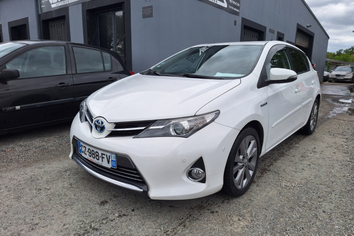 TOYOTA AURIS BUSINESS