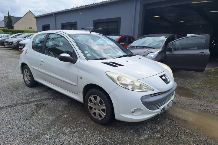 PEUGEOT 206+