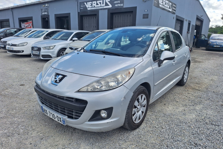 PEUGEOT 207