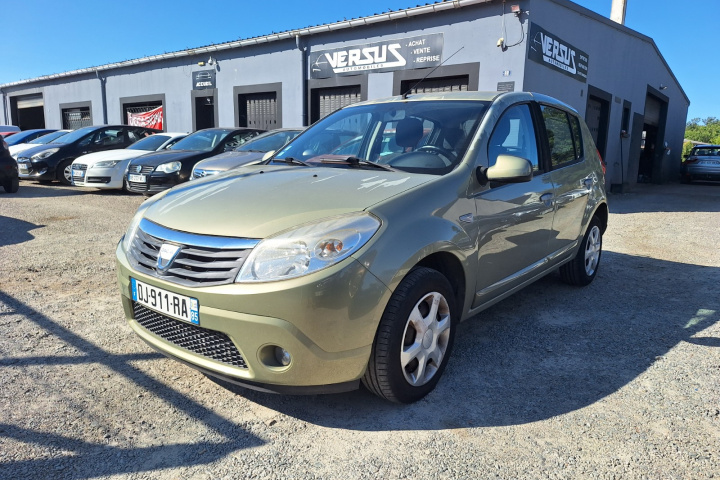DACIA SANDERO
