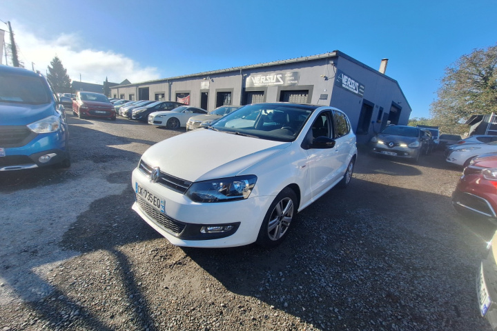 VOLKSWAGEN POLO