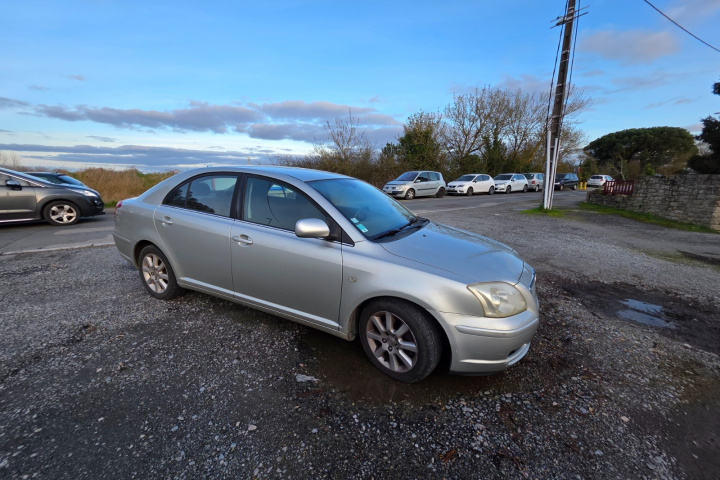 TOYOTA AVENSIS