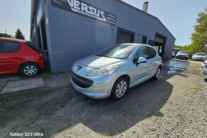 PEUGEOT 207