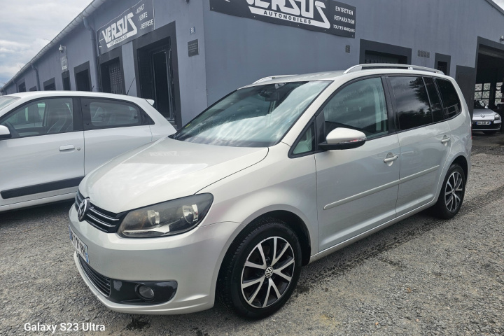 VOLKSWAGEN TOURAN N1