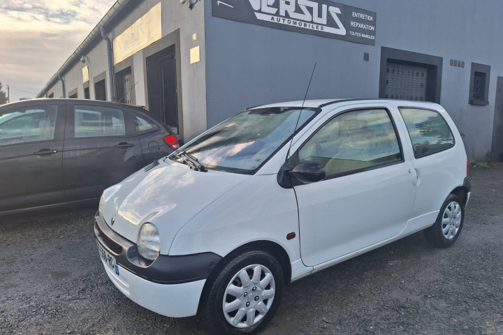 RENAULT TWINGO