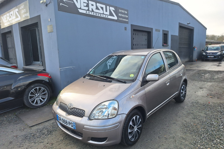 TOYOTA YARIS