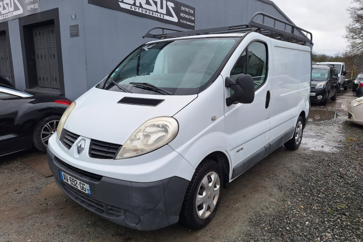 RENAULT TRAFIC FOURGON